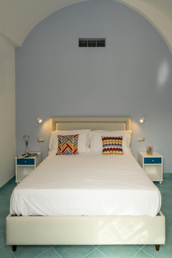 Grecale - Amazing Apartment With Patio And Sea View Maiori Bagian luar foto