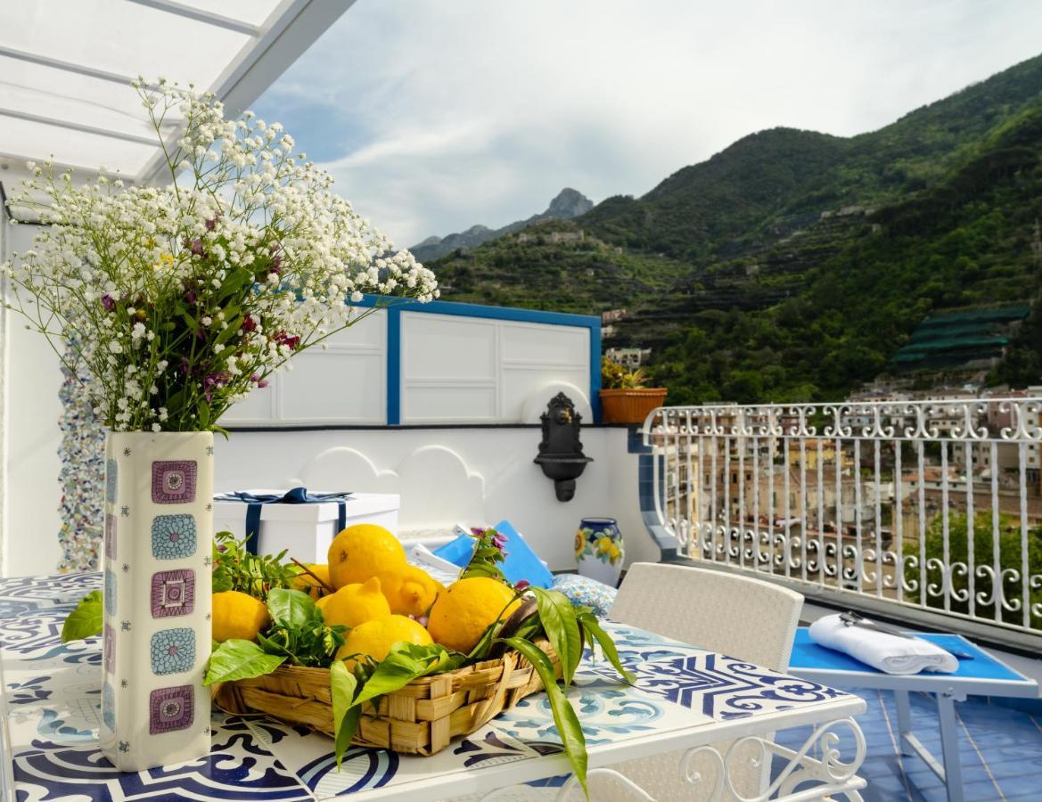 Grecale - Amazing Apartment With Patio And Sea View Maiori Bagian luar foto