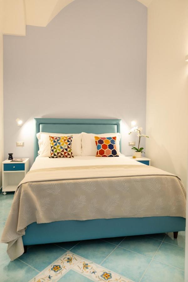Grecale - Amazing Apartment With Patio And Sea View Maiori Bagian luar foto