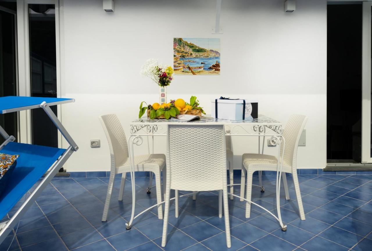 Grecale - Amazing Apartment With Patio And Sea View Maiori Bagian luar foto