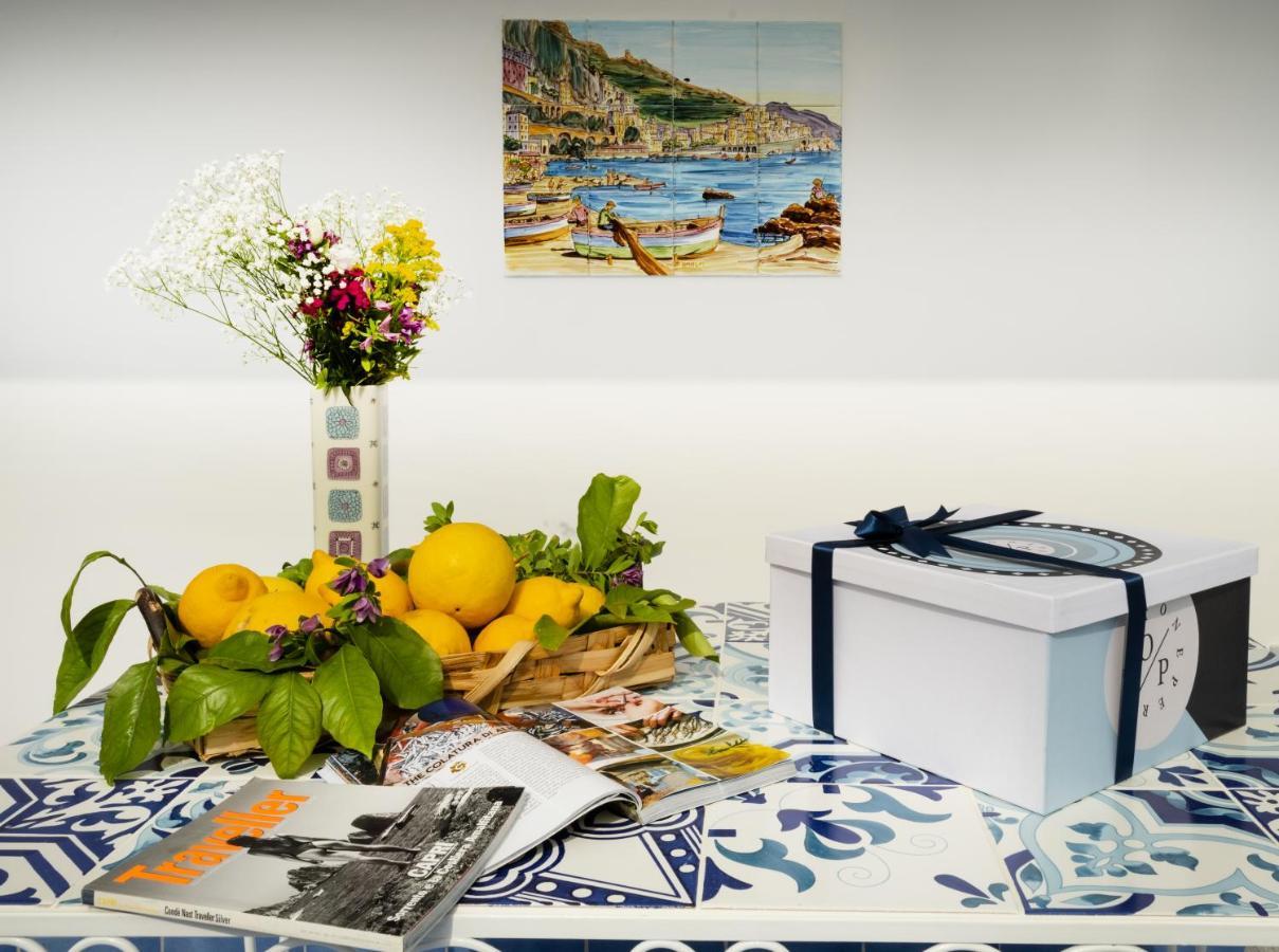 Grecale - Amazing Apartment With Patio And Sea View Maiori Bagian luar foto